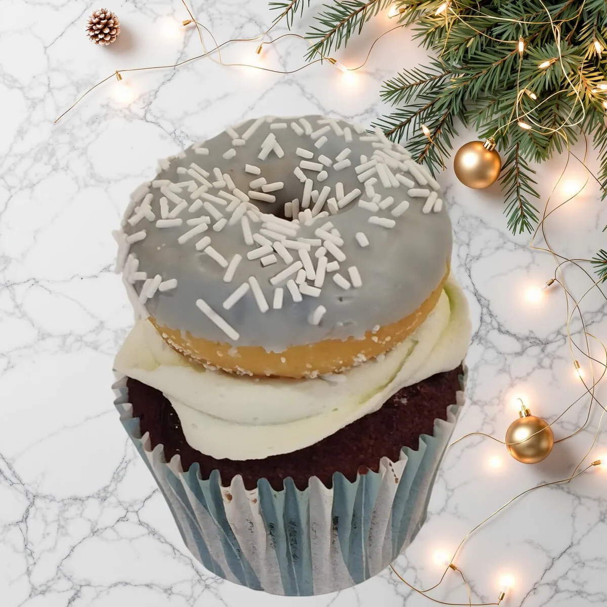 Snow donut cupcake