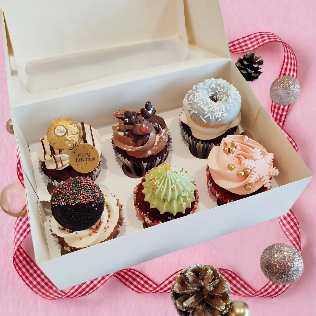 Box of 6 Christmas Cupcakes