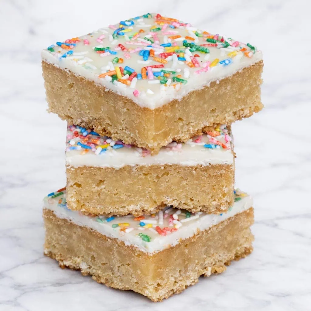 Colorful funfetti blondie with rainbow sprinkles.